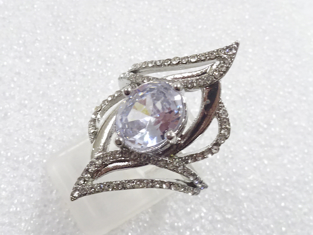 JAPANESE KIMONO / ANTIQUE CRYSTAL RING (SIZE 12.5)